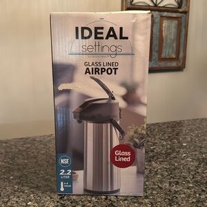 Ideal Settings 74.4 oz (2.2 L) Airpot NWT